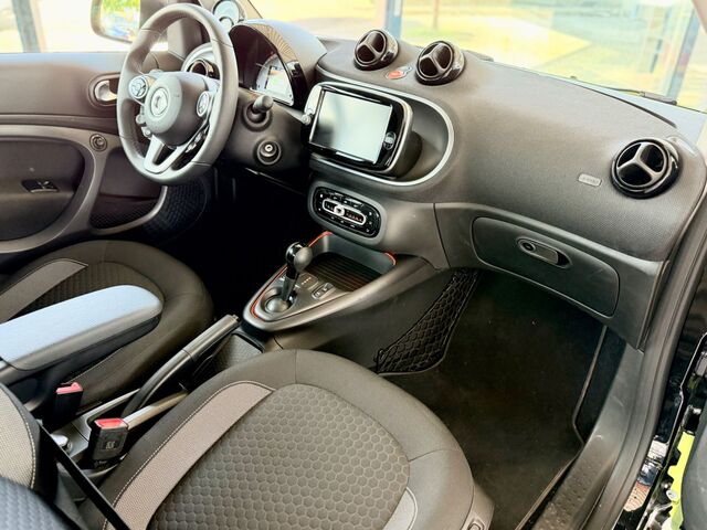SMART ForTwo cabrio*PASSION*KAM*EXCLUSIVE-PAKET*22KW Ansicht 8 für Fahrzeugdetailseite