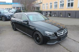 MERCEDES-BENZ E 200 4Matic T Avantgarde 9G Aut.+Wippen*SD*LED