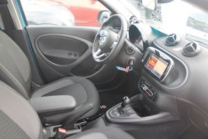 SMART ForFour EQ Schnelllader*PDC*Sitzhzg*Navi*MAL*