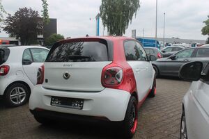 SMART ForFour EQ*Sitzhzg v+h*LED*neue 17"+Allwetter*