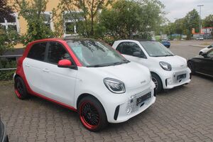 SMART ForFour EQ*Sitzhzg v+h*LED*neue 17"+Allwetter*