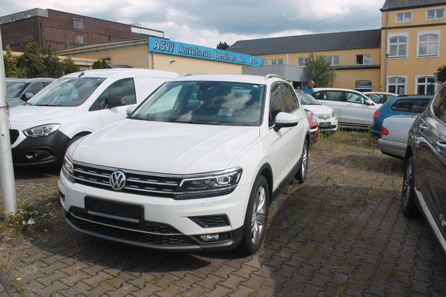 VW Tiguan Highline Navi*LED*RÜKA*HeadUp*DAB*