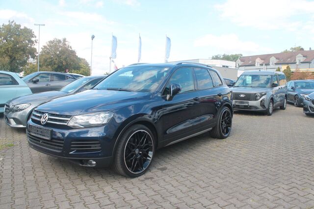 VW Touareg 3.0 V6 TDI Tiptronic*AHK*Standhzg*n22"LM