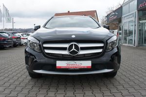 MERCEDES-BENZ GLA 180 7G-DCT *NAVI*KLIMA*PDC*TEMPOMAT*SHZ*AHK*