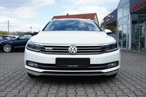 VW Passat Variant 2.0 TDI 4Motion DSG Highline*AHK*