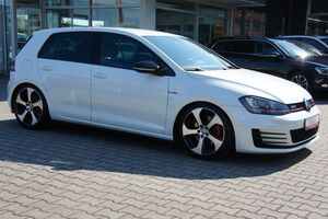 VW Golf VII GTI 2.0 TSI *BI-XENON*DYNAUDIO*NAVI*