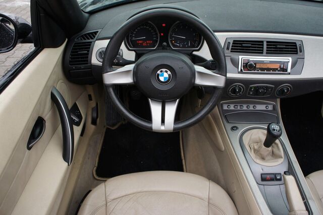 BMW Z4 Roadster 2.5i *PDC*DAB*SHZ*KLIMA*