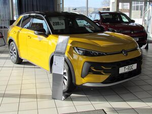 VW T-Roc 1.5 +LED AHK RFK SHZ 17Zoll 4J Garantie