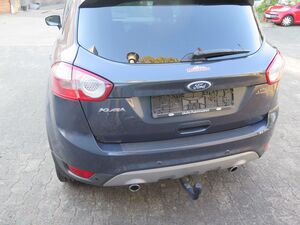 FORD Kuga Titanium Allrad lückenl. Scheckheft Tüv Neu