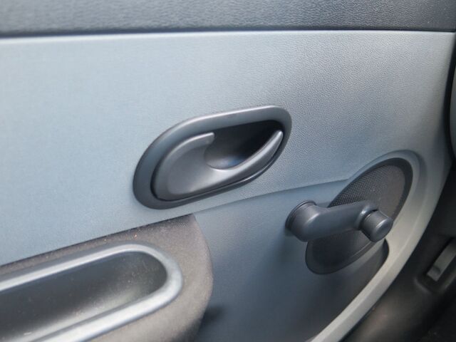 RENAULT Clio 3 türig Servo ZV 1.hnd Insp Neu 95000km