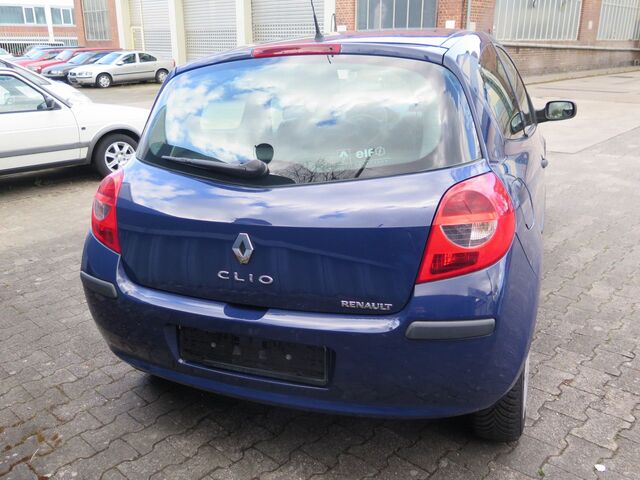 RENAULT Clio 3 türig Servo ZV 1.hnd Insp Neu 95000km
