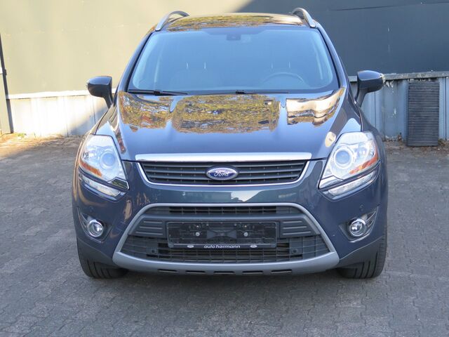FORD Kuga Titanium Allrad lückenl. Scheckheft Tüv Neu