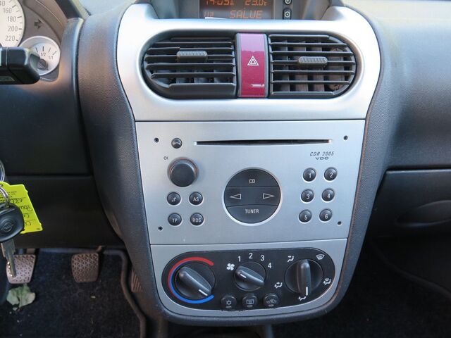OPEL Corsa 1.4 16V Sportsline Version 2