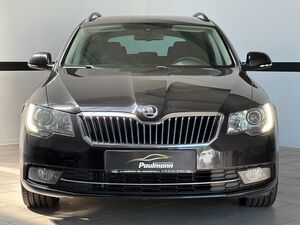 SKODA Superb Combi 2.0 TDI Exclusive Navi*Xenon*