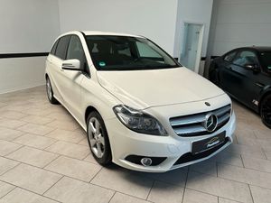 MERCEDES-BENZ B 180 BlueEFFICIENCY Klima*Sitzheiz.*AHK*1.Hand