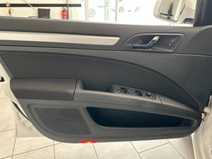 SKODA Superb 1.8 TSI DSG Exclusive Combi Navi*Xenon*