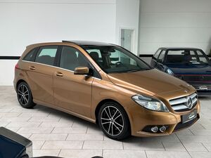 MERCEDES-BENZ B 250 BlueEFFICIENCY DCT Navi*Panorama