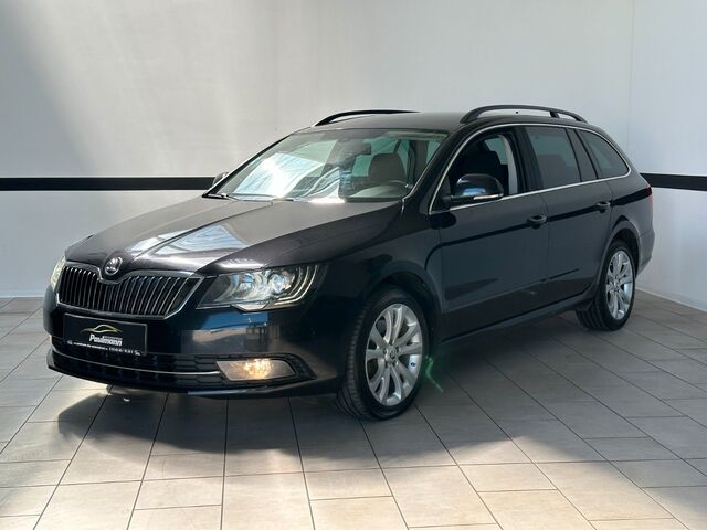 SKODA Superb Combi 2.0 TDI Exclusive Navi*Xenon*
