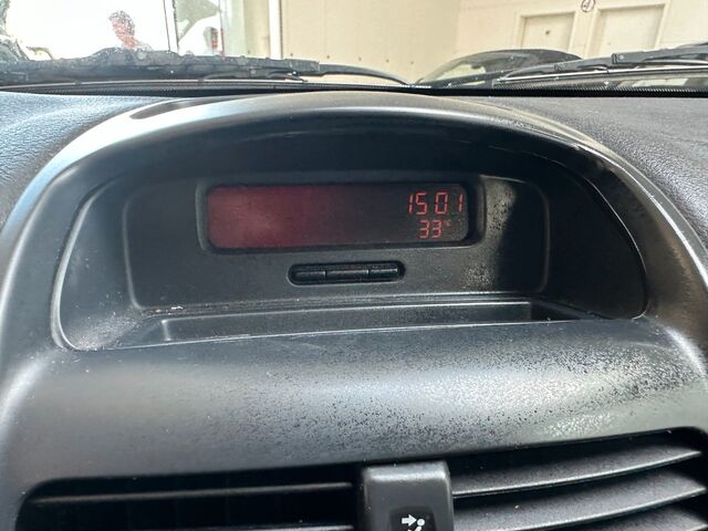 RENAULT Clio Authentique 1.2 16V Summertime