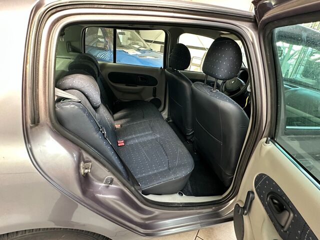RENAULT Clio Authentique 1.2 16V Summertime