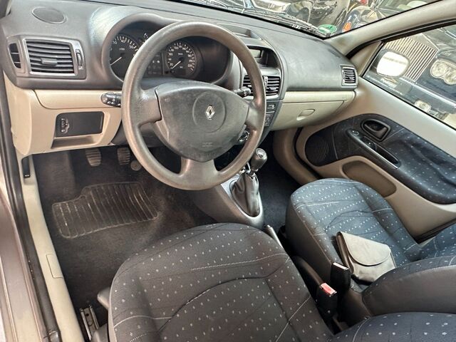 RENAULT Clio Authentique 1.2 16V Summertime