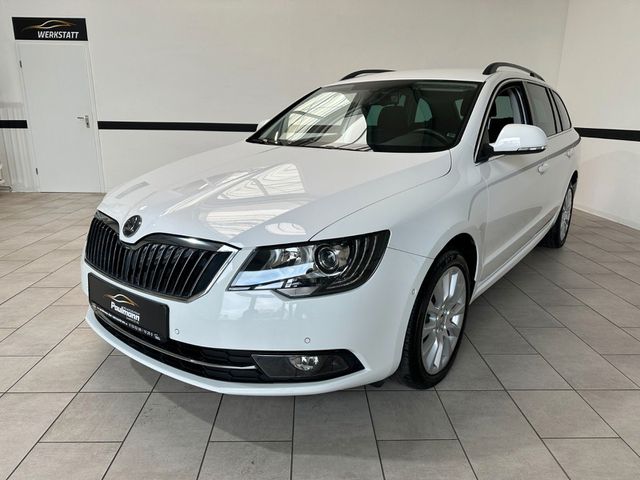 SKODA Superb 1.8 TSI DSG Exclusive Combi Navi*Xenon*