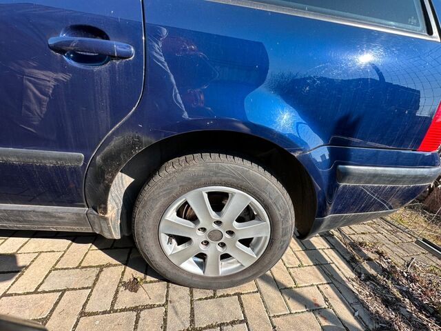 VW Passat Variant 1.8 T Highline Navi*Leder*Xenon*