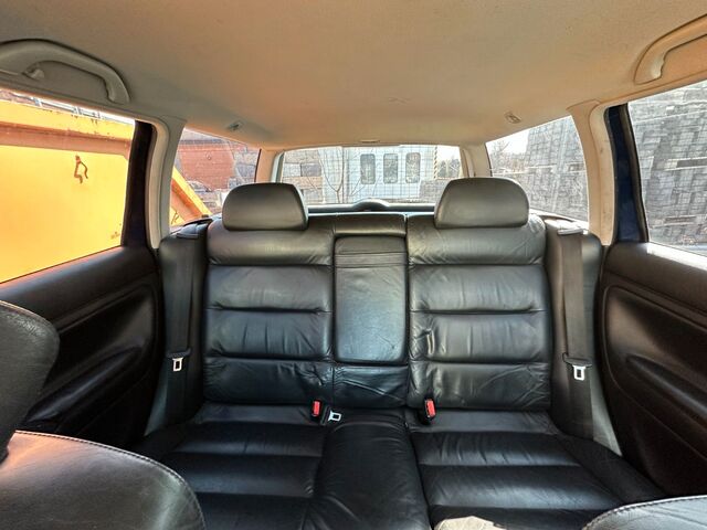 VW Passat Variant 1.8 T Highline Navi*Leder*Xenon*