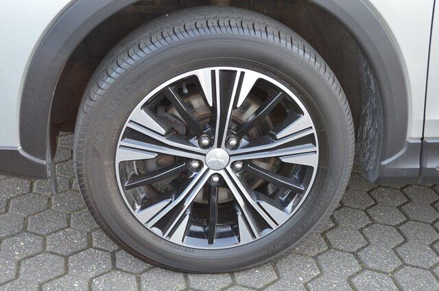 MITSUBISHI Eclipse Cross DIAMANT 1,5 2WD MT Ansicht 4 für Fahrzeugdetailseite