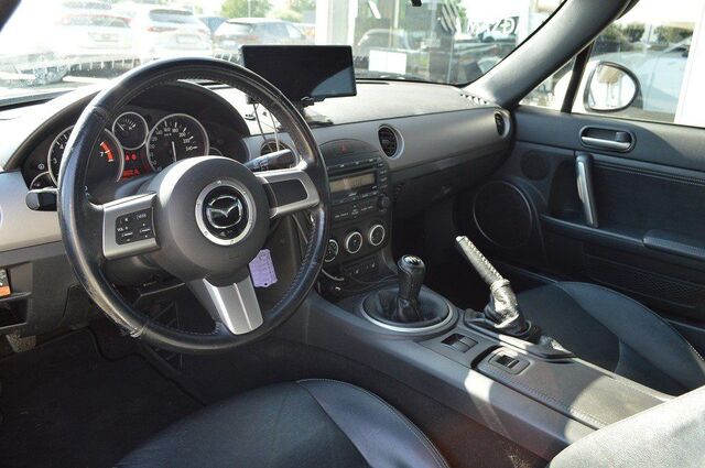 MAZDA MX-5 1.8l MZR  R 1.8l MZR 126PS 2T 5GS AL-CE Ansicht 9 für Fahrzeugdetailseite