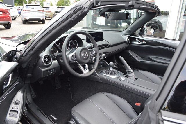 MAZDA MX-5 1.5L SKYACTIV-G (132 hp)  1.5L SKYACTIV Ansicht 15 für Fahrzeugdetailseite