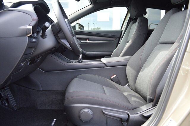 MAZDA 3 2.5L e-SKYACTIV G 140ps M 2.5L e-SKYACTIV G 1 Ansicht 11 für Fahrzeugdetailseite
