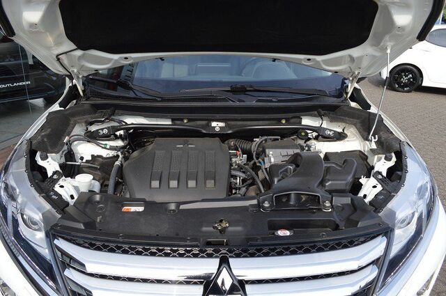 MITSUBISHI Eclipse Cross (GK0W / GL0W)(01.2018->) Eclipse C Ansicht 15 für Fahrzeugdetailseite