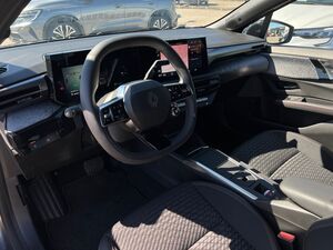 RENAULT Clio VI 160 E-Tech Full Hybrid Techno