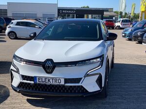 RENAULT Megane E-TECH Electric Iconic