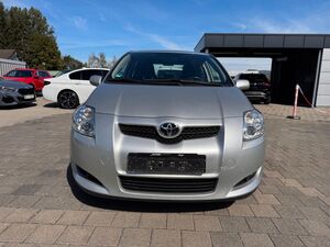 TOYOTA Auris Sol 2.0 TD / TÜV- 06.2028