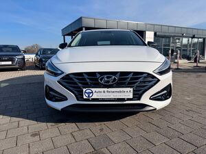 HYUNDAI i30 Intro Edition /CAM/LED/NAVI