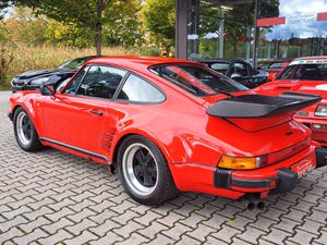 PORSCHE 930 911-  turbo Coupe -5-Gg., Motor 10tkm