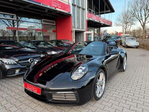 PORSCHE 911 Carrera 4 Cabriolet - 1. Hand - 20tkm