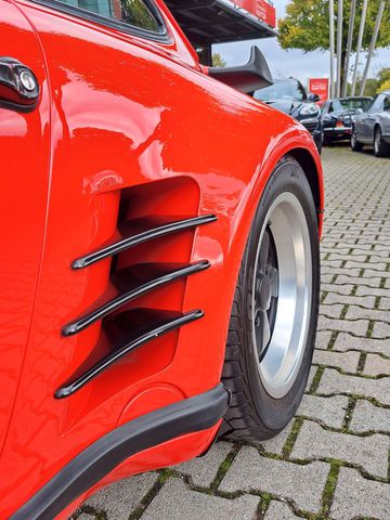 PORSCHE 930 911-  turbo Coupe -5-Gg., Motor 10tkm