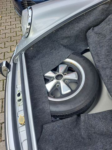 PORSCHE 911 TE Ölklappe-dt. Spitzenrestauration -Zust. 1