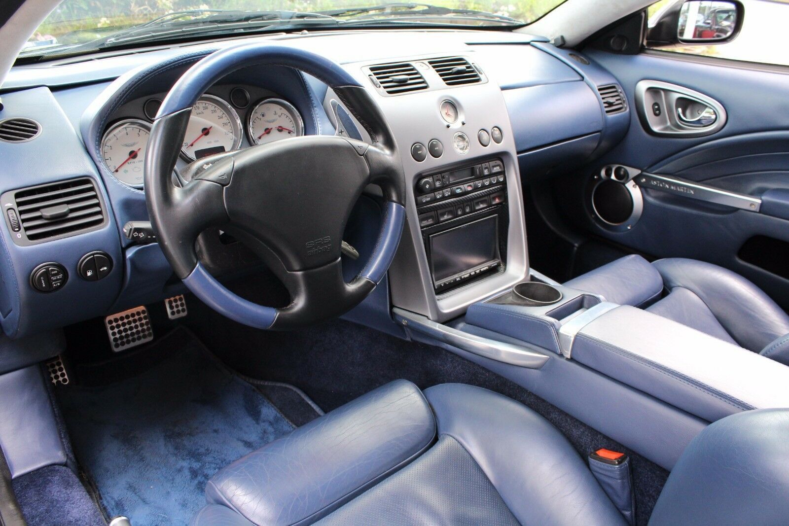 ASTON MARTIN Vanquish V12 2+2 - dt. Fzg. - gr. KD neu