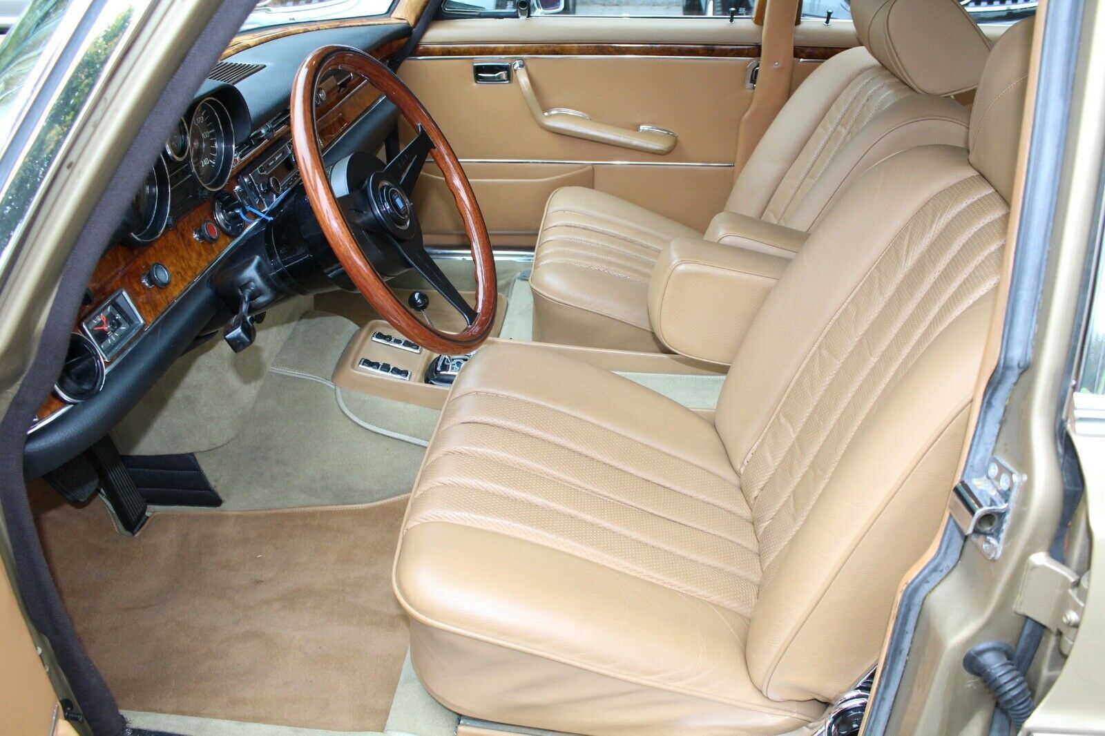 MERCEDES-BENZ 300 SEL 6.3 -H-Kennz.- top Technik - Klima -SSD