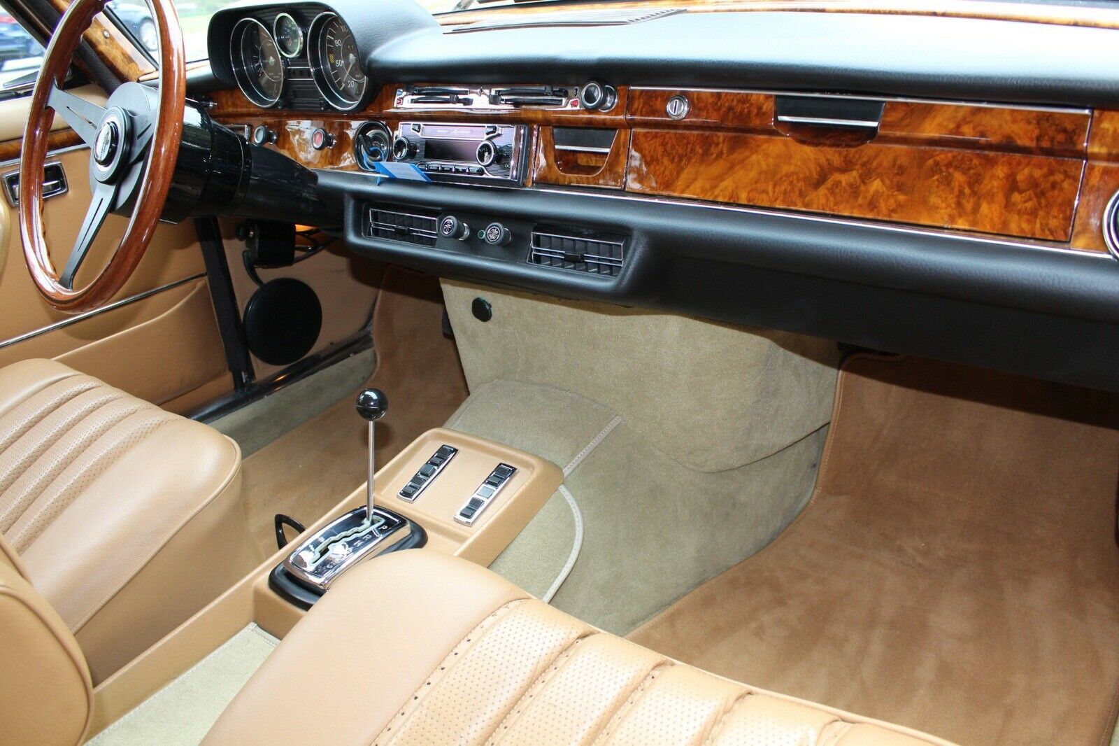 MERCEDES-BENZ 300 SEL 6.3 -H-Kennz.- top Technik - Klima -SSD