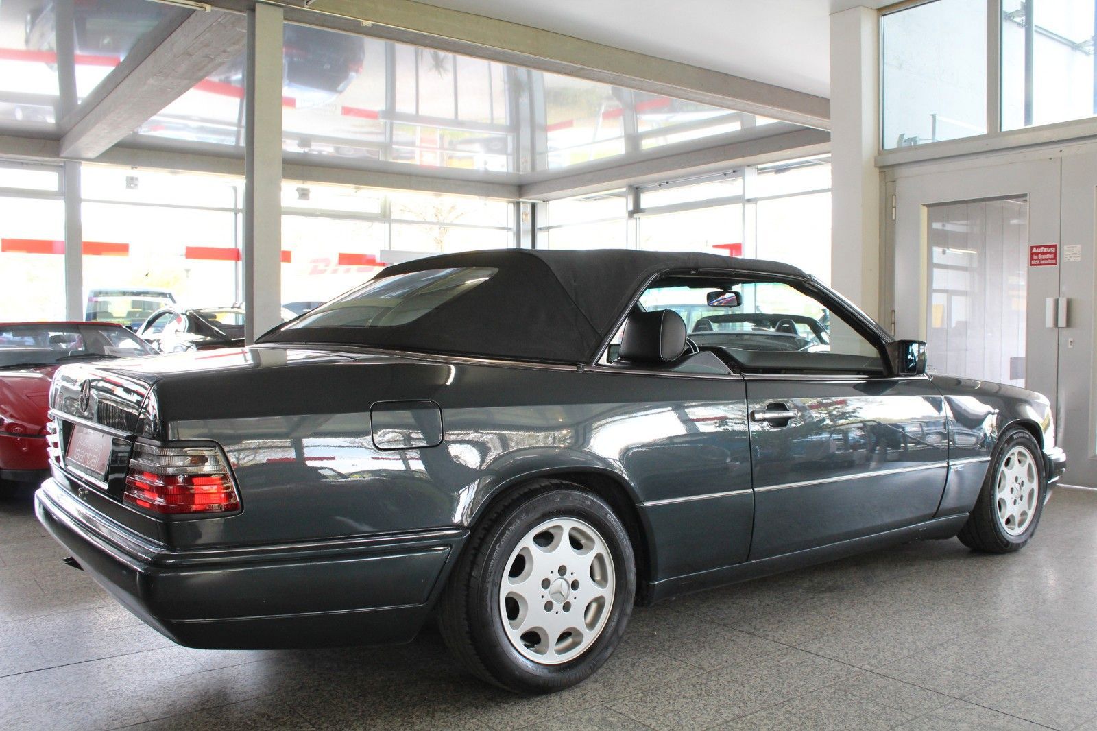 MERCEDES-BENZ CE 300 24V Cabriolet -5 Gang - Klima - Sportline