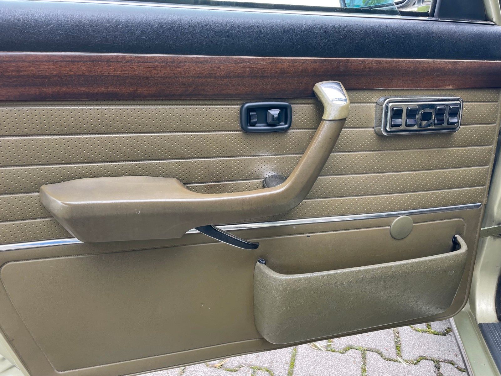 BMW 528 i Aut. -KLIMA- Toptechnik, rostfrei- H-Kz.