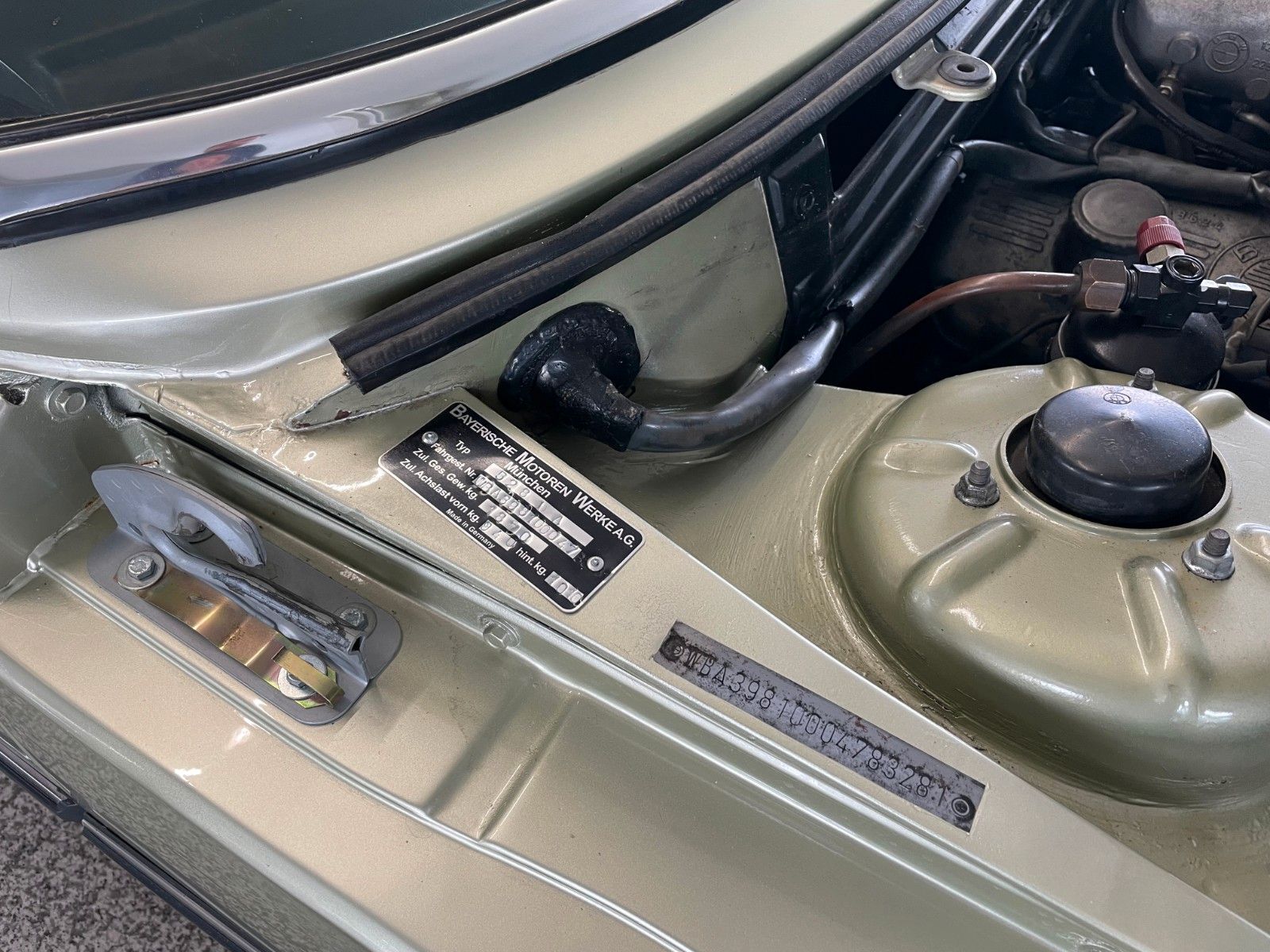 BMW 528 i Aut. -KLIMA- Toptechnik, rostfrei- H-Kz.