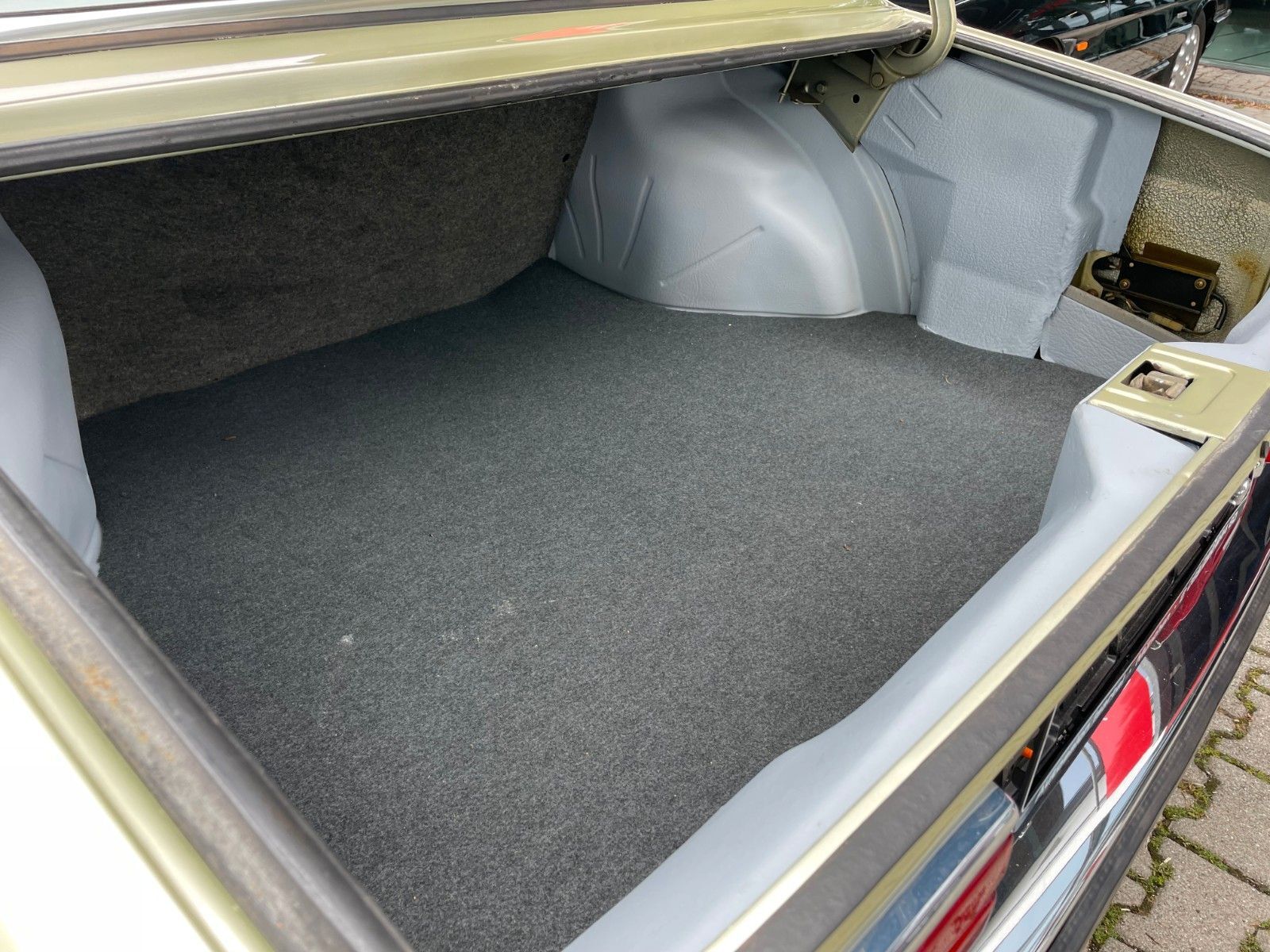 BMW 528 i Aut. -KLIMA- Toptechnik, rostfrei- H-Kz.