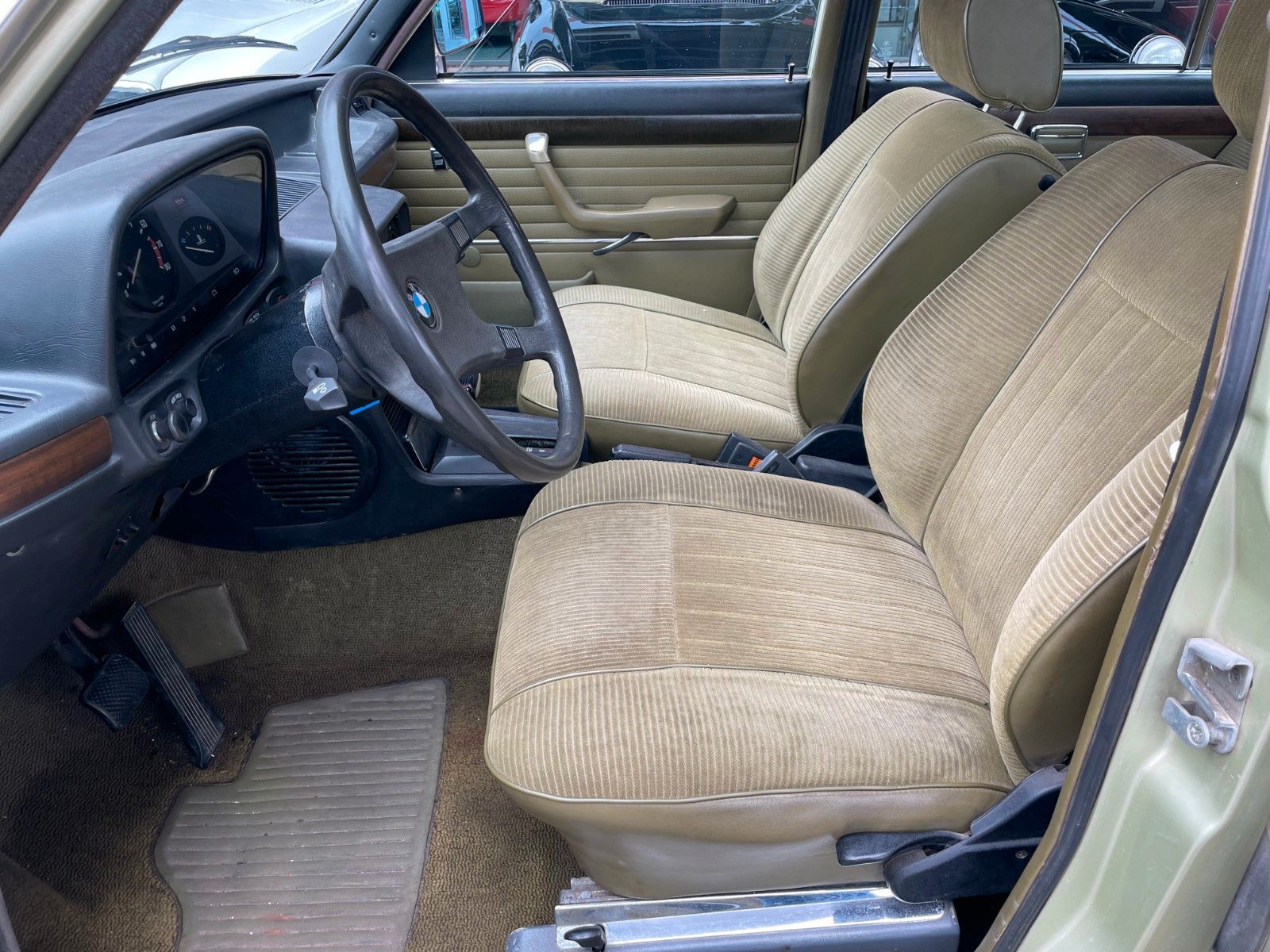BMW 528 i Aut. -KLIMA- Toptechnik, rostfrei- H-Kz.
