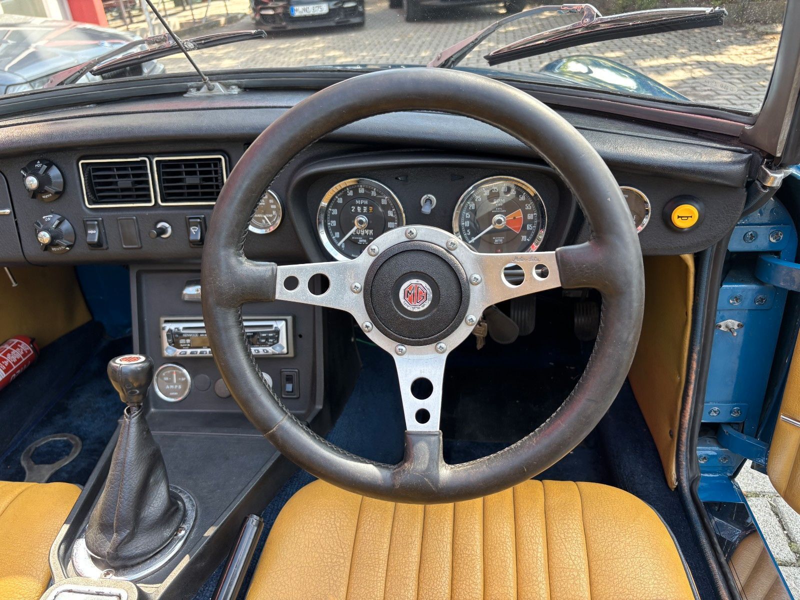 MG MGB Roadster - Tolle Farbkombi! RHD
